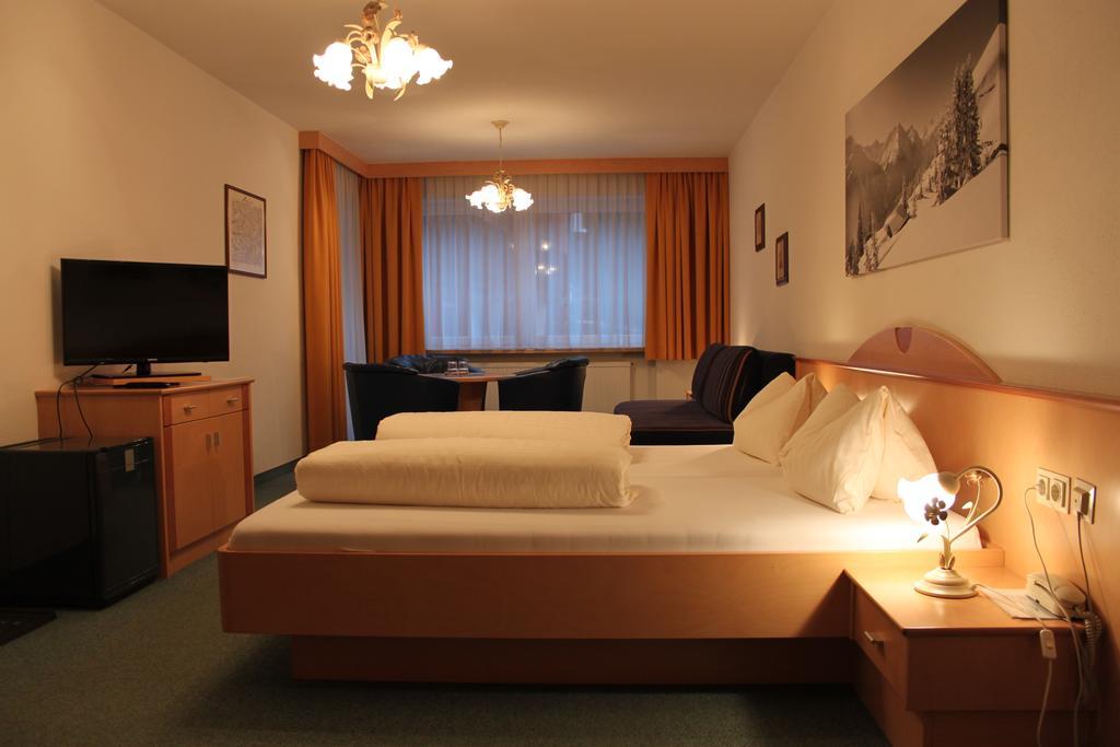Haus Roman Falch ซังคท์อันทอนอัมอาร์ลแบร์ก ภายนอก รูปภาพ